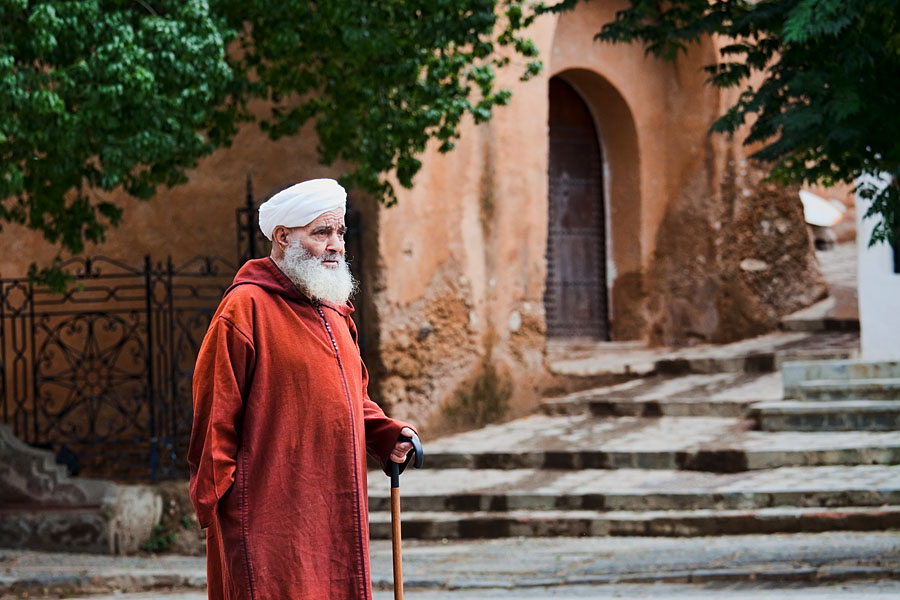  Old man in traditional dress. Chefchaouen   Morocco